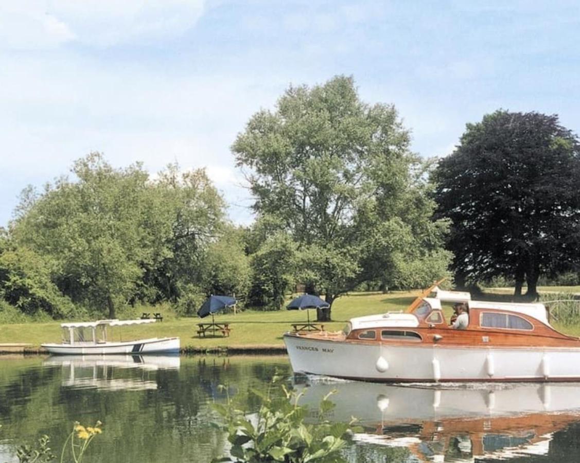 Dinckley Court Boutique Riverside Rooms Abingdon-on-Thames ภายนอก รูปภาพ