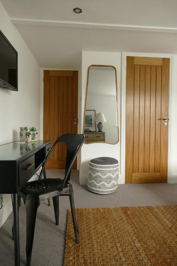 Dinckley Court Boutique Riverside Rooms Abingdon-on-Thames ภายนอก รูปภาพ
