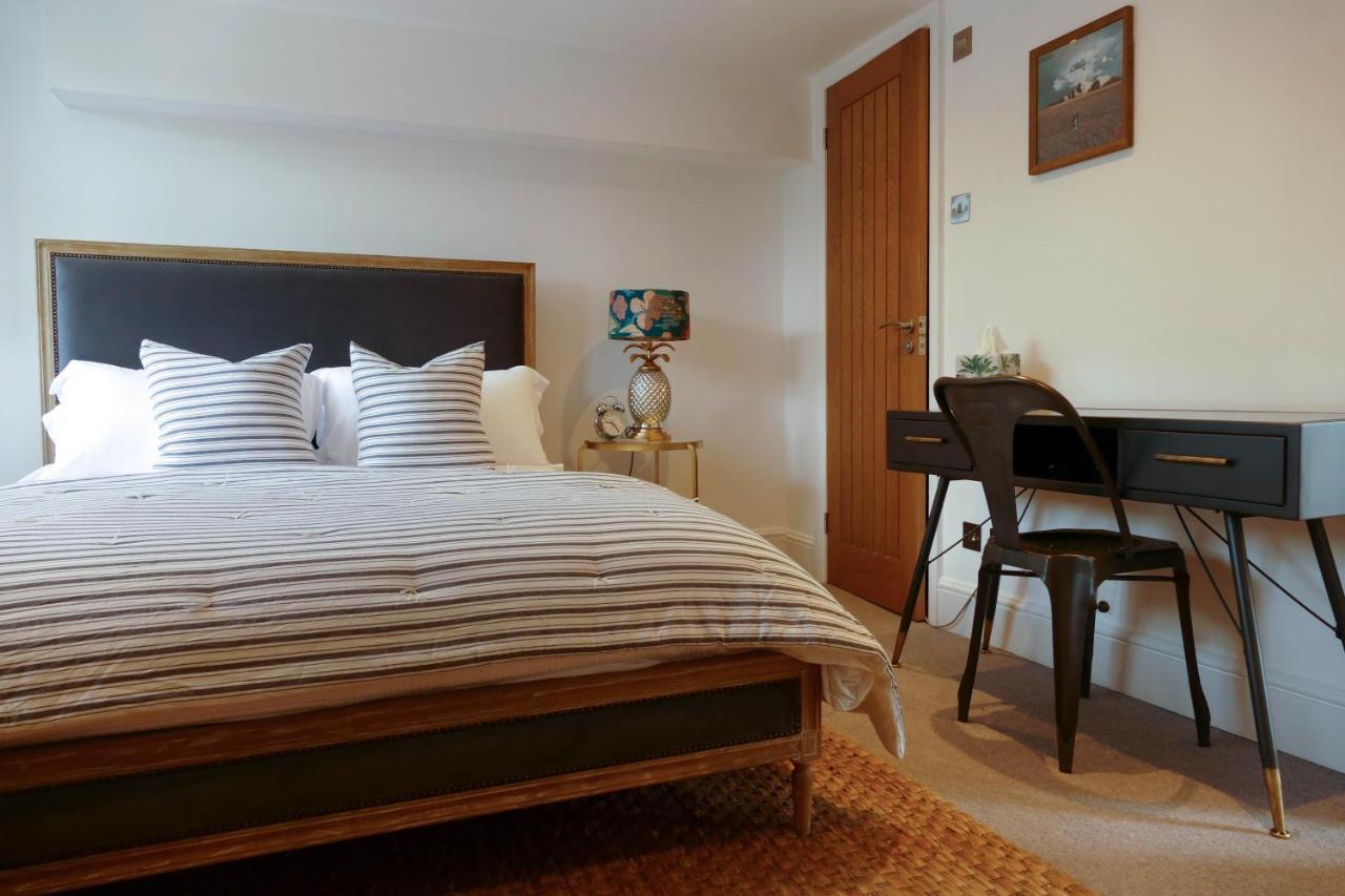 Dinckley Court Boutique Riverside Rooms Abingdon-on-Thames ภายนอก รูปภาพ