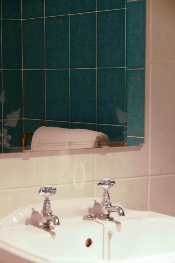 Dinckley Court Boutique Riverside Rooms Abingdon-on-Thames ภายนอก รูปภาพ