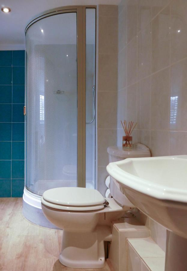 Dinckley Court Boutique Riverside Rooms Abingdon-on-Thames ภายนอก รูปภาพ