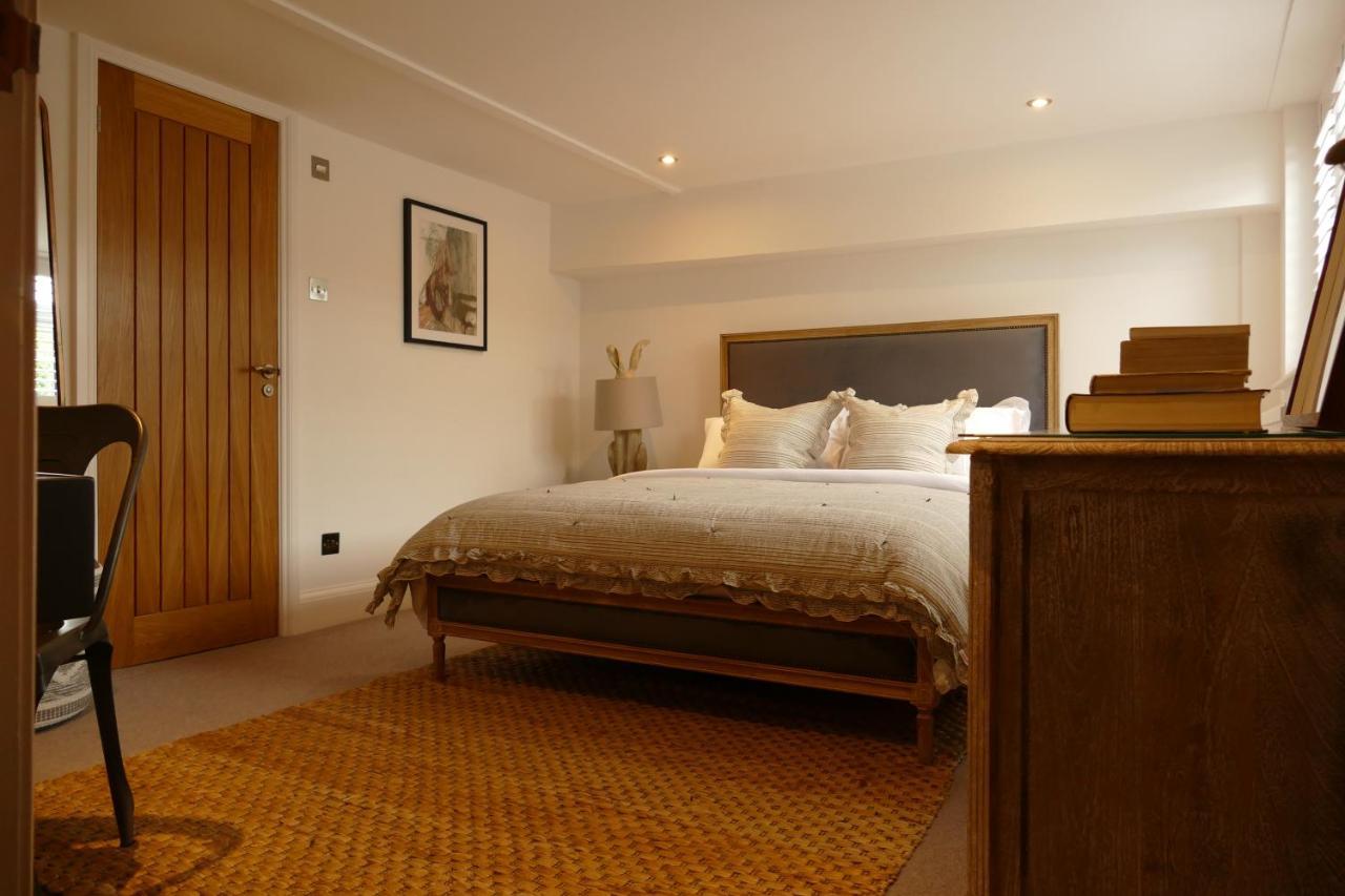 Dinckley Court Boutique Riverside Rooms Abingdon-on-Thames ภายนอก รูปภาพ